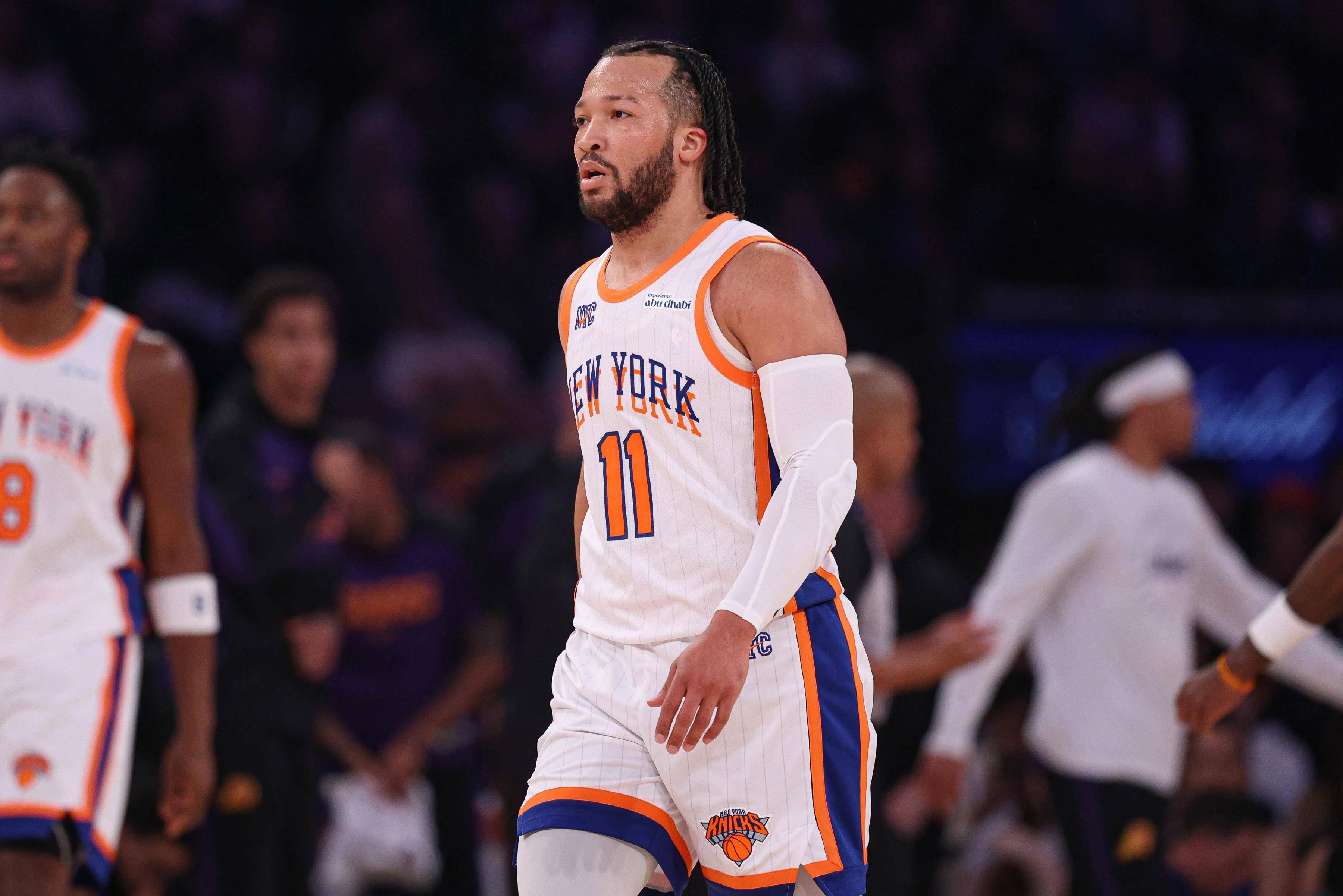 APP下载问鼎娱乐清晨里昂备战CBA季后赛，防线松动细节曝光，更衣室稳定，赛程密集仍需轮换的简单介绍