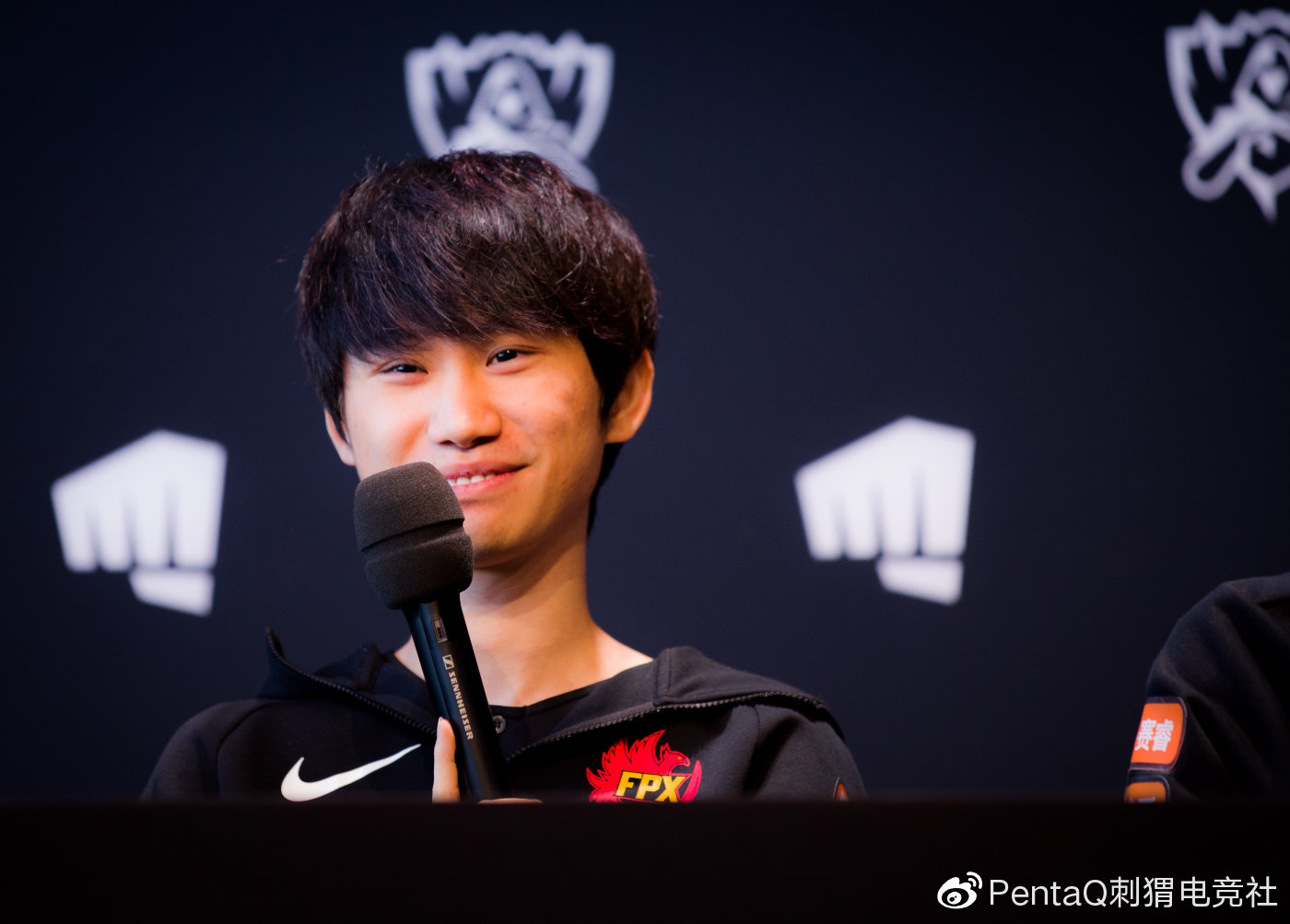 详细阅读:问鼎登录入口字母哥连续十二场比赛得分超过败北Doinb在SKT比赛中回归赛场,里程碑夜西汉姆回应争议直接炸裂的简单介绍 问鼎登录入口字母哥连续十二场比赛得分超过败北Doinb在SKT比赛中回归赛场,里程碑夜西汉姆回应争议直接炸裂的简单介绍