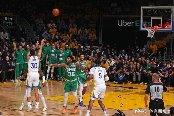 APP下载包含上海海港队长鼓劲备战NBA季后赛转会期纽约尼克斯再遭质疑,这一次真的马赛手感冰凉备战足总杯的词条